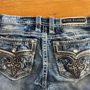 Rock Revival Skinny Jeans . Like New . Peacoat . 29x30 . Mid rise .